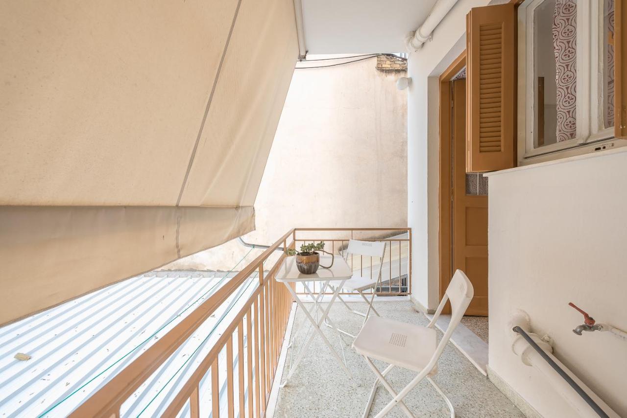 Private Rooms Athens - Shared Bathroom Bagian luar foto